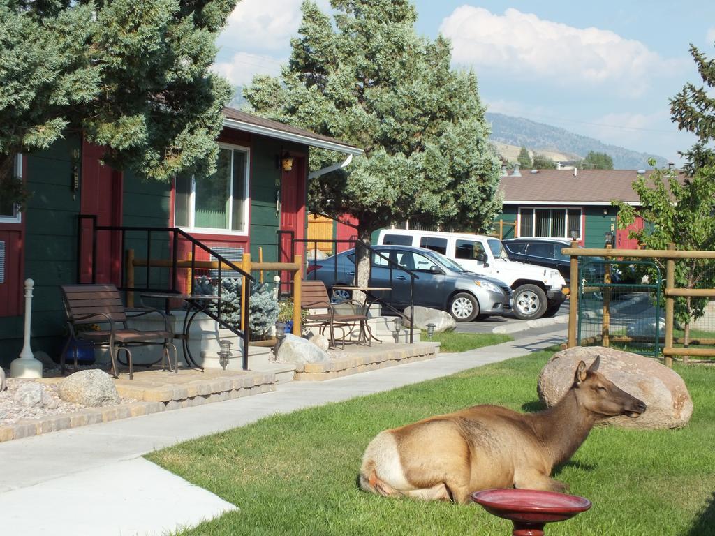 Yellowstone Gateway Inn Gardiner Exterior photo
