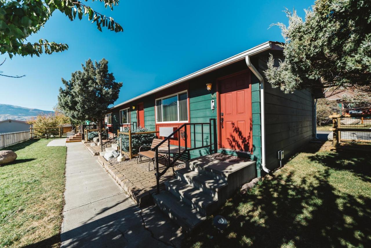Yellowstone Gateway Inn Gardiner Exterior photo